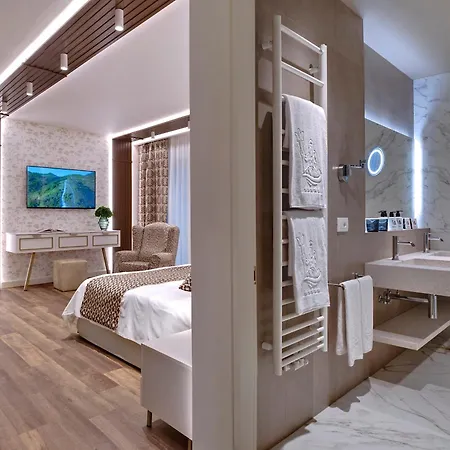 Tritone Luxury Thermae & أبانو تيرمي